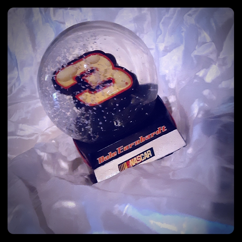NASCAR Earnhardt #3 snowglobe